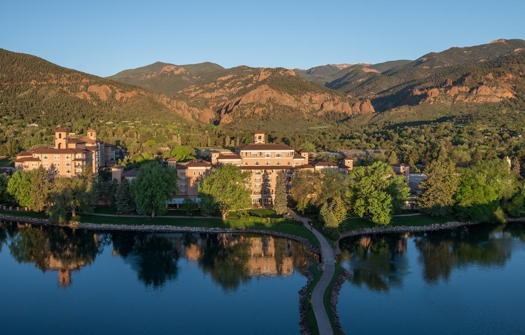 Hotel The Broadmoor Colorado Springs Exterior foto